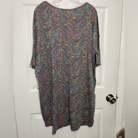 NWT LULAROE Aztec Print Multicolored Drop Shoulder Irma Top | size XL - Picture 5 of 5